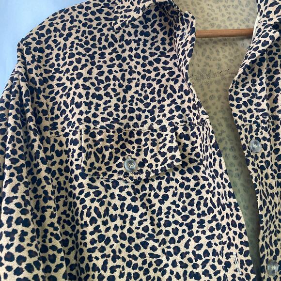 McCalls| Women's vintage y2k leopard button up collared jacket - Picture 4 of 16